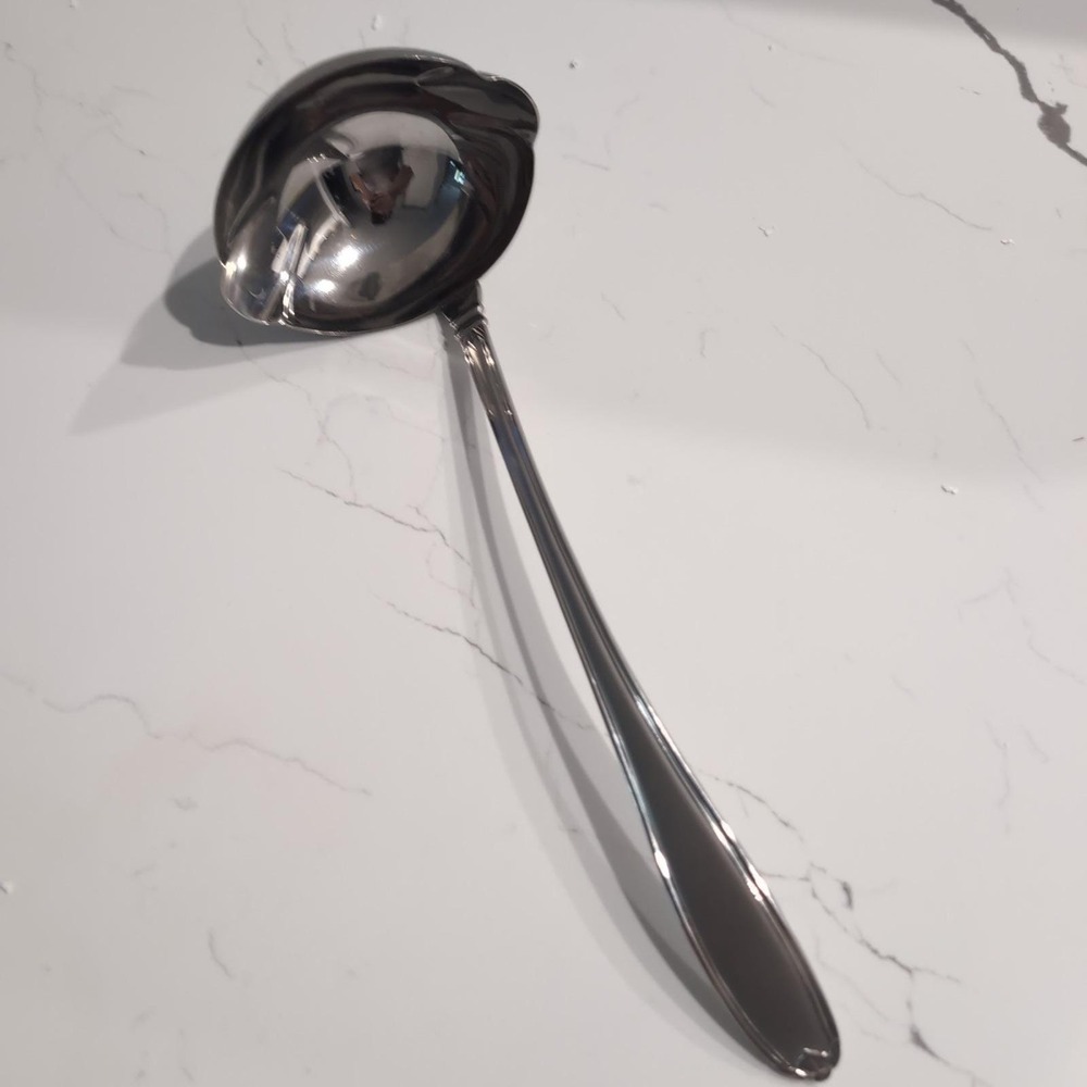 Princess House Barrington 18/10 Stainless Steel Gravy Ladle Scalloped Spouts